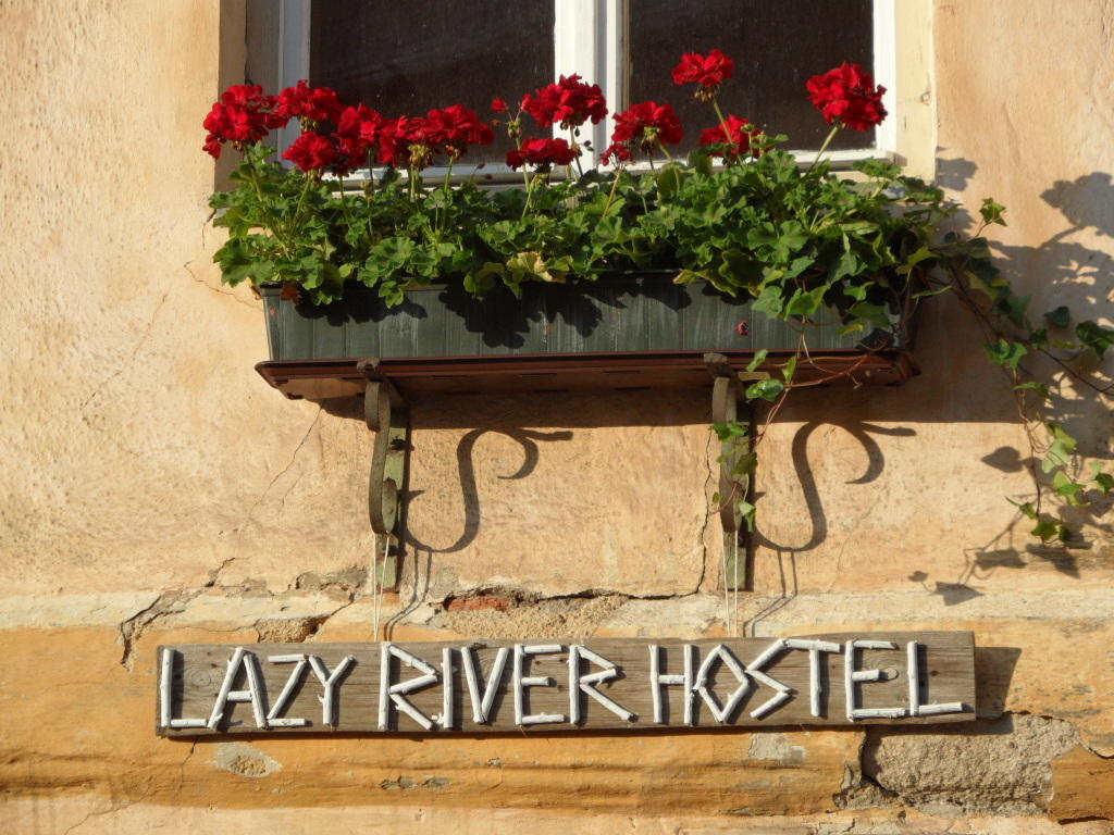 לוקט Lazy River Hostel מראה חיצוני תמונה